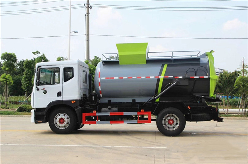 東風8.5方餐廚垃圾車(圓罐)